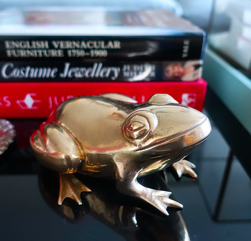 Brass frog