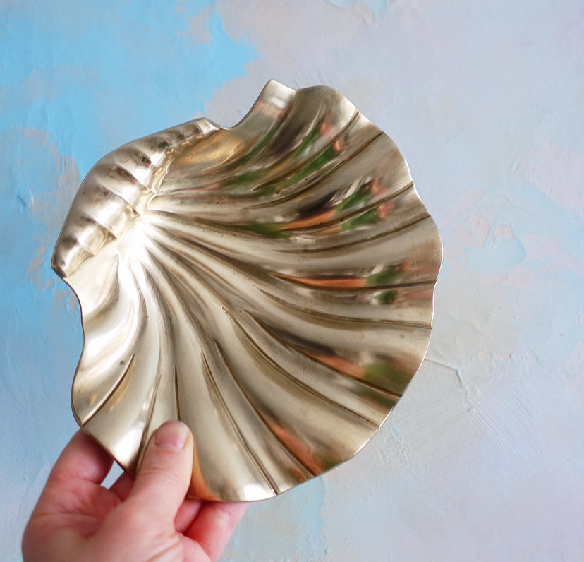 Hollywood Regency brass scallop shell trinket dish