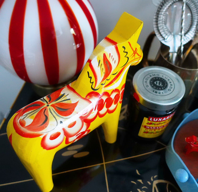 Large yellow Dala Horse