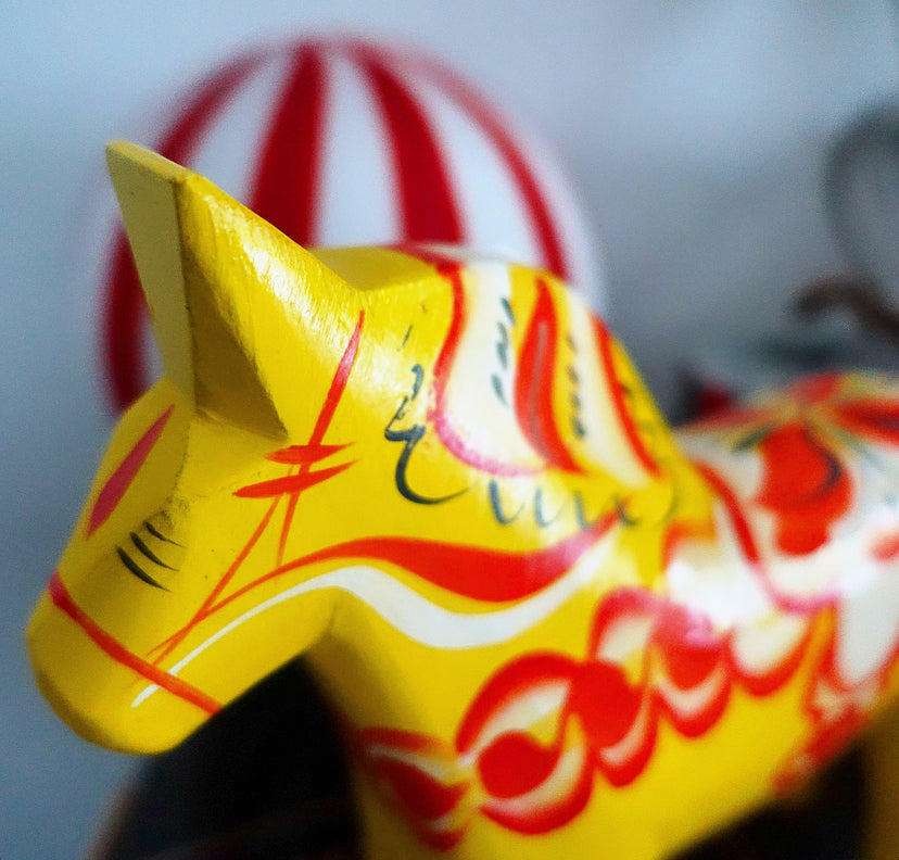 Large yellow Dala Horse