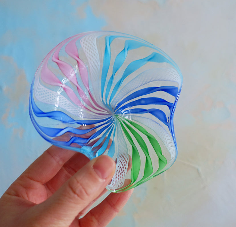 Multicoloured Zanfirico Murano glass shell trinket dish