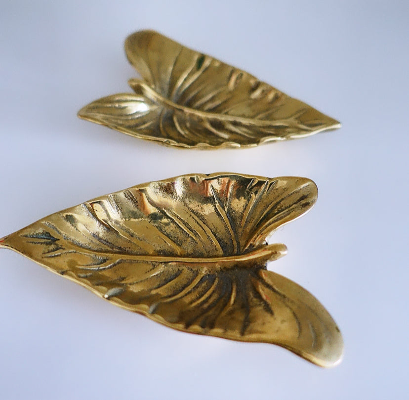 Pair of Hollywood Regency brass calla Lily leaf dishes