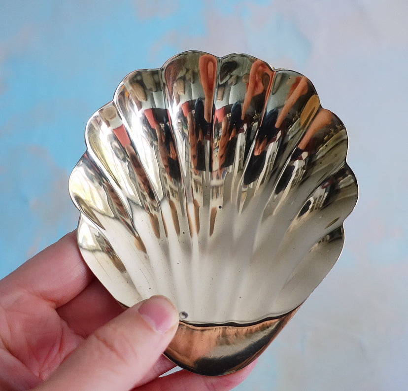 Brass scallop shell trinket dish