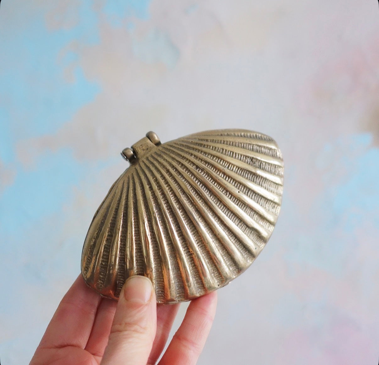 Hinged Brass clam shell trinket dish