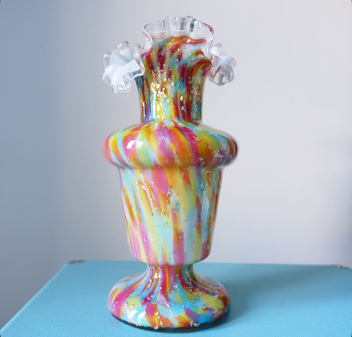 Splatter glass frill vase