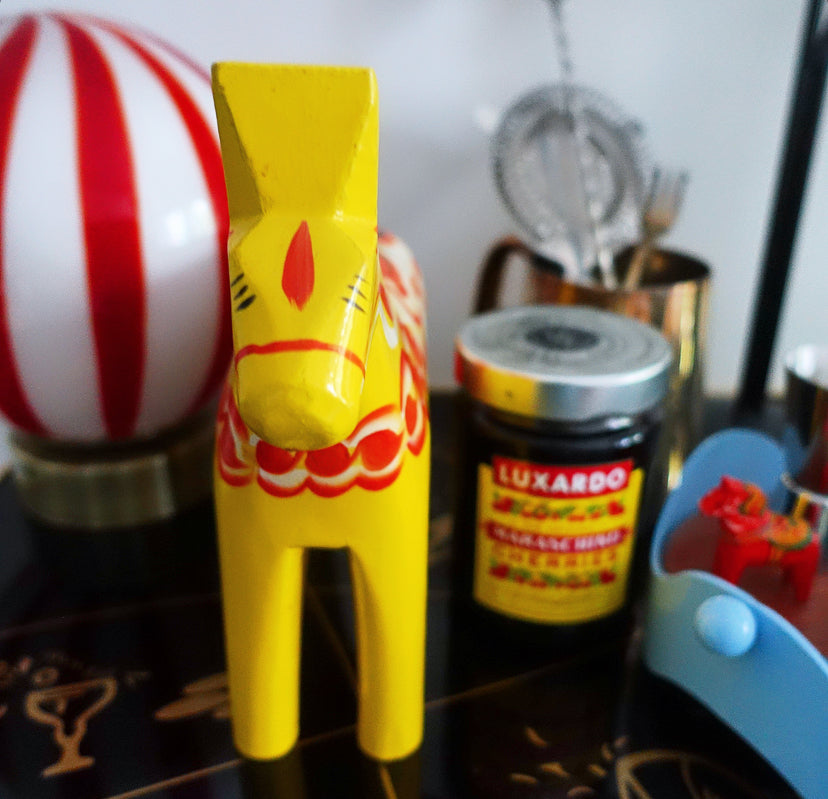 Large yellow Dala Horse