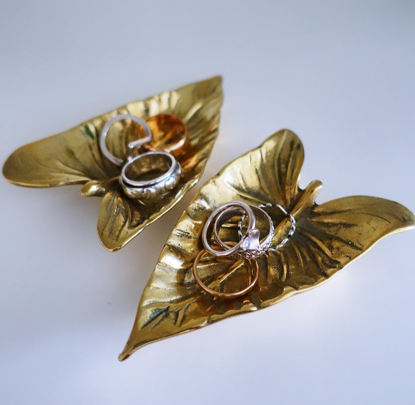 Pair of Hollywood Regency brass calla Lily leaf dishes
