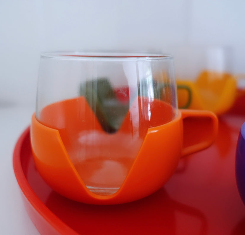 Retro Plastic Mug & tray set