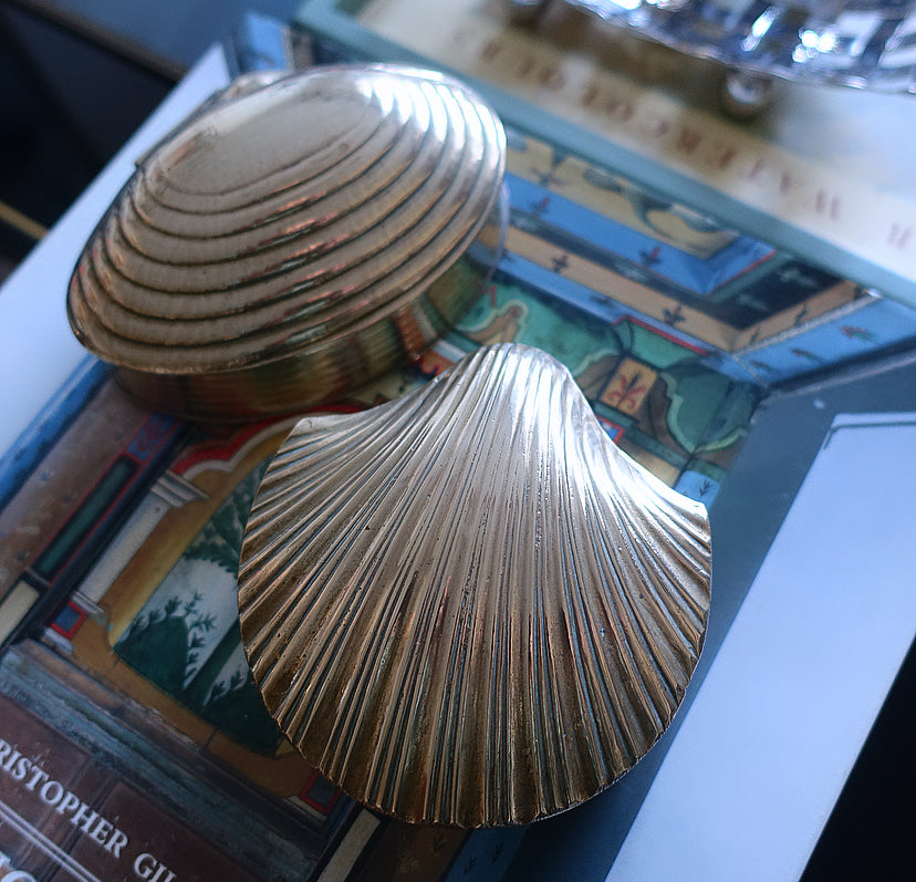 Brass scallop shell trinket box