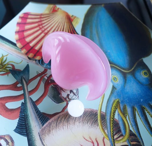 Murano glass clam shell with pearl