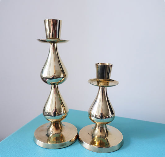 Brass teardrop candle holder set