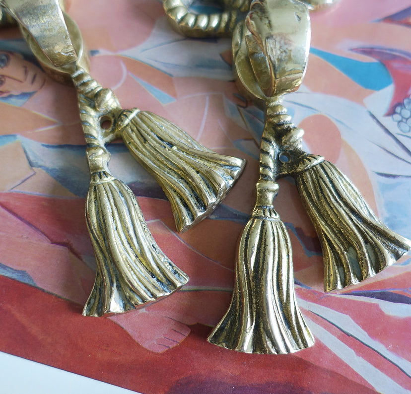 Pair 3: Pair of brass bow hooks