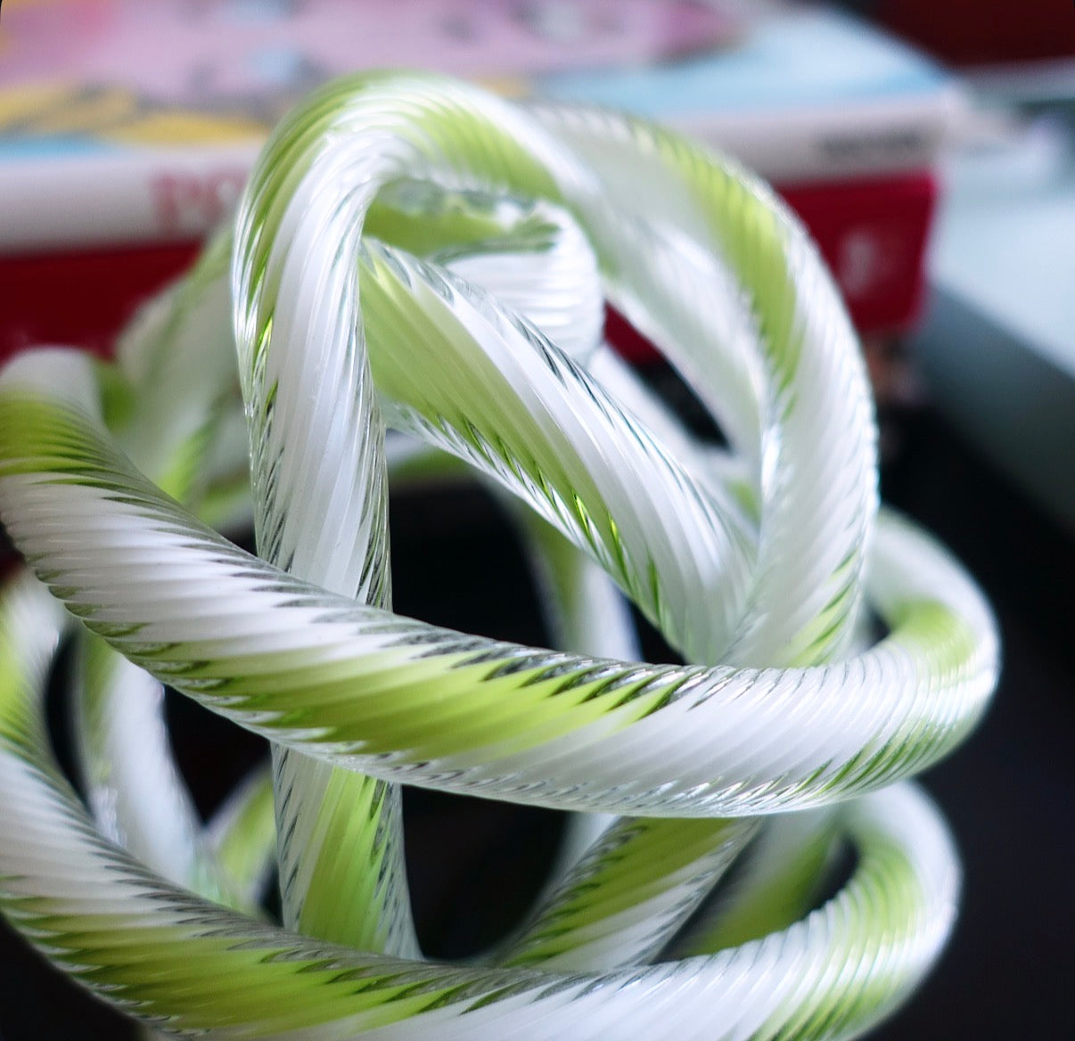 XL glass infinity knot