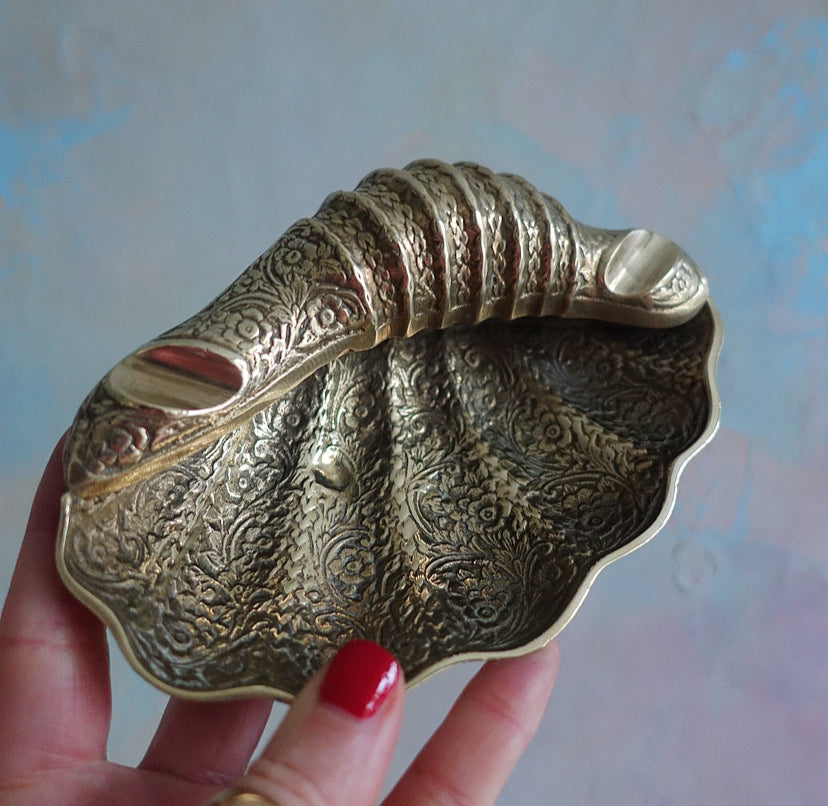 Engraved decorative brass shell dish