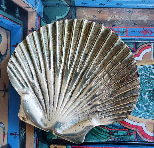 Brass scallop shell dish