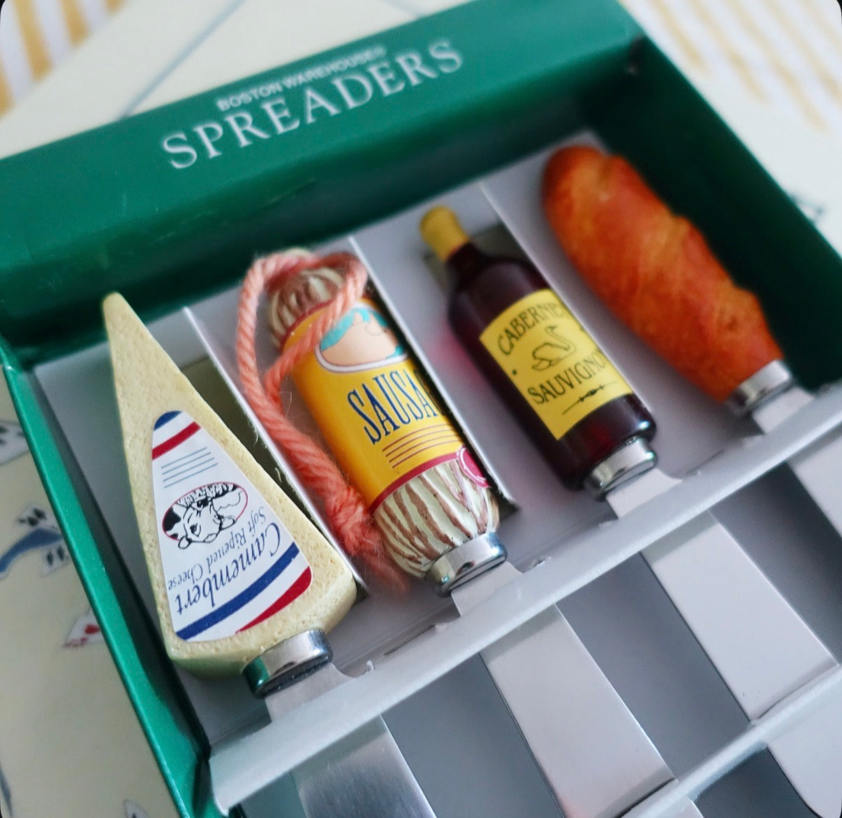 Set of four butter spreaders