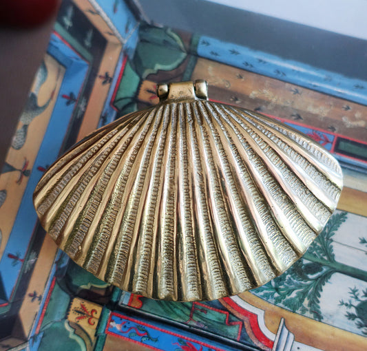 Hinged brass clam shell trinket box