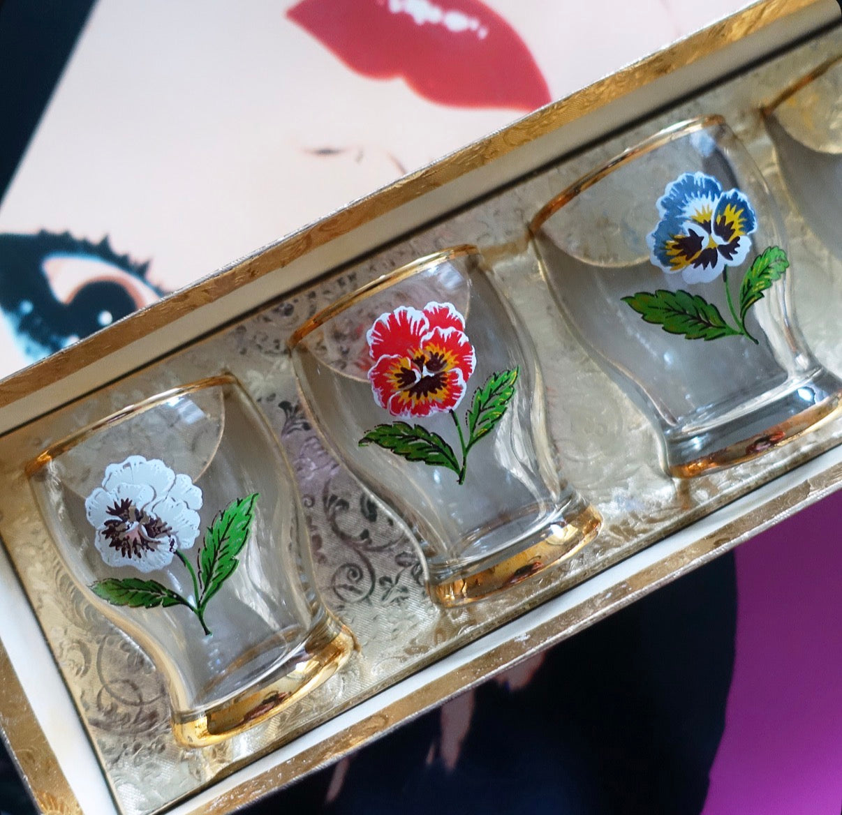 Flower shot glass set