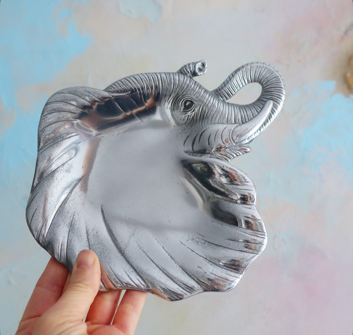 Arthur Court elephant plate set