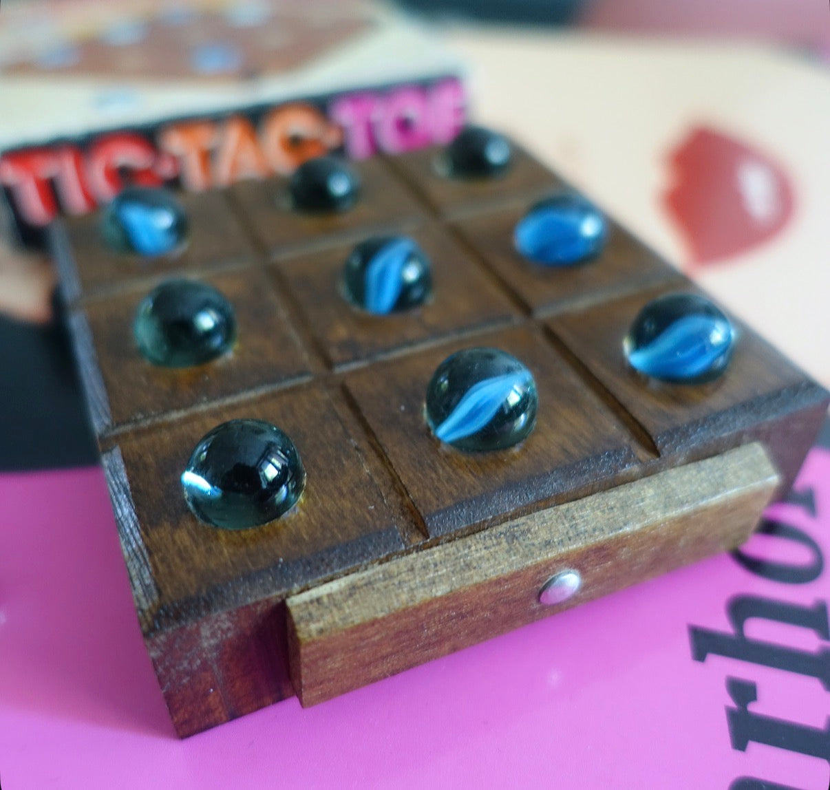Miniature tic tac toe game set