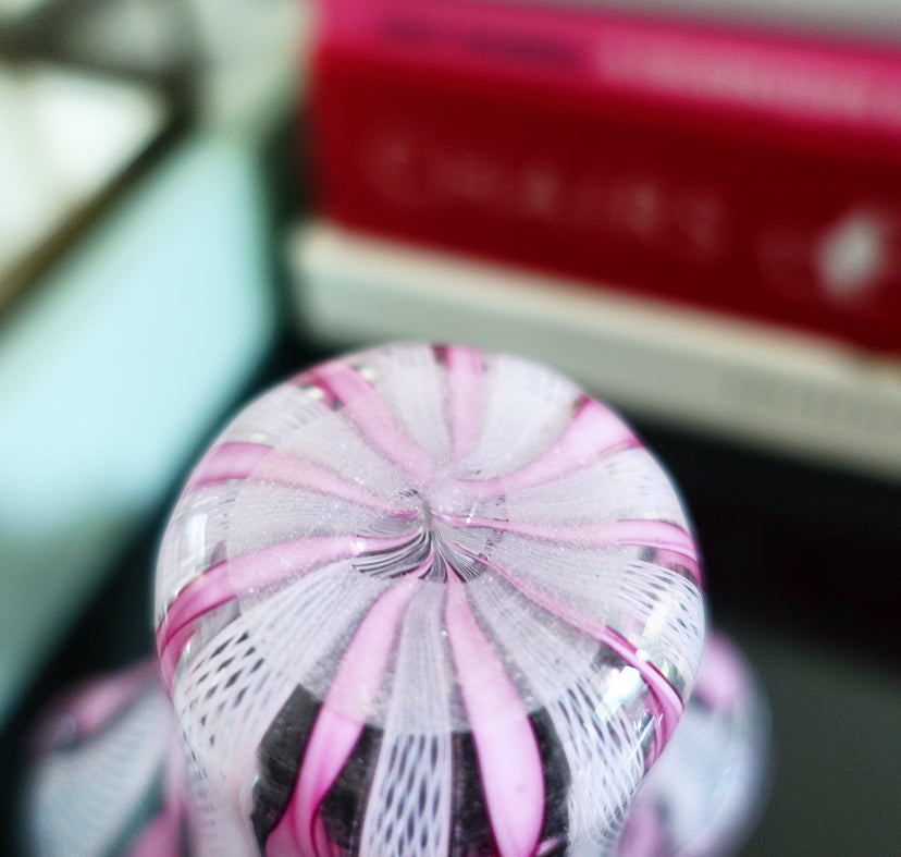 Pink & white Zanfirico Murano glass handkerchief vase