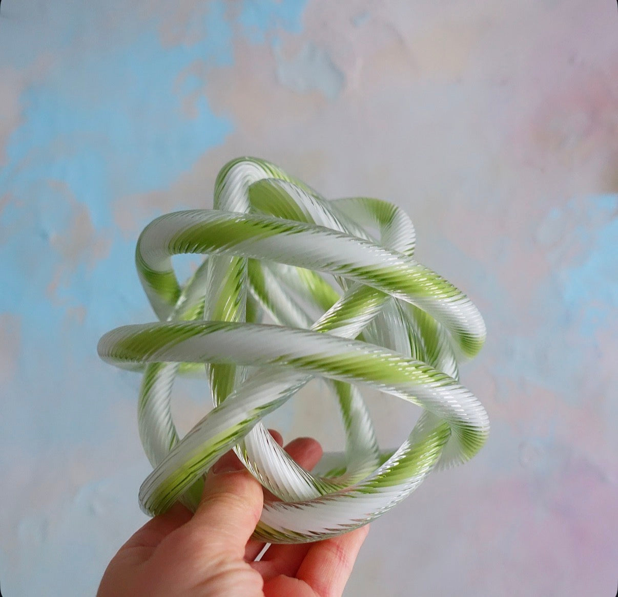 XL glass infinity knot