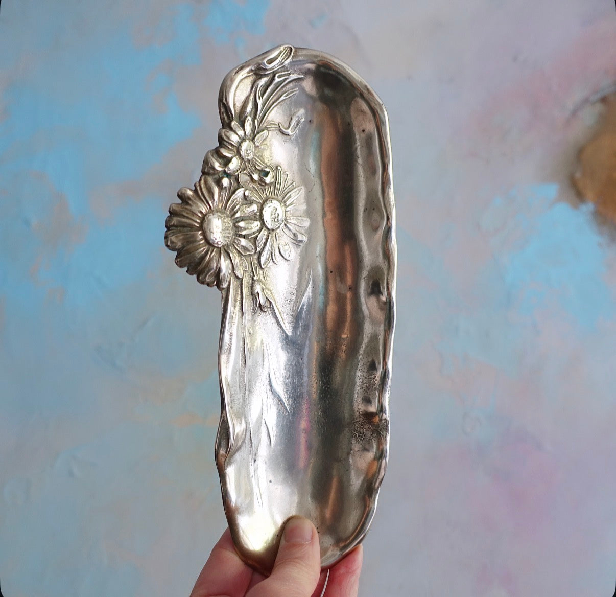 Brass daisy pen tray