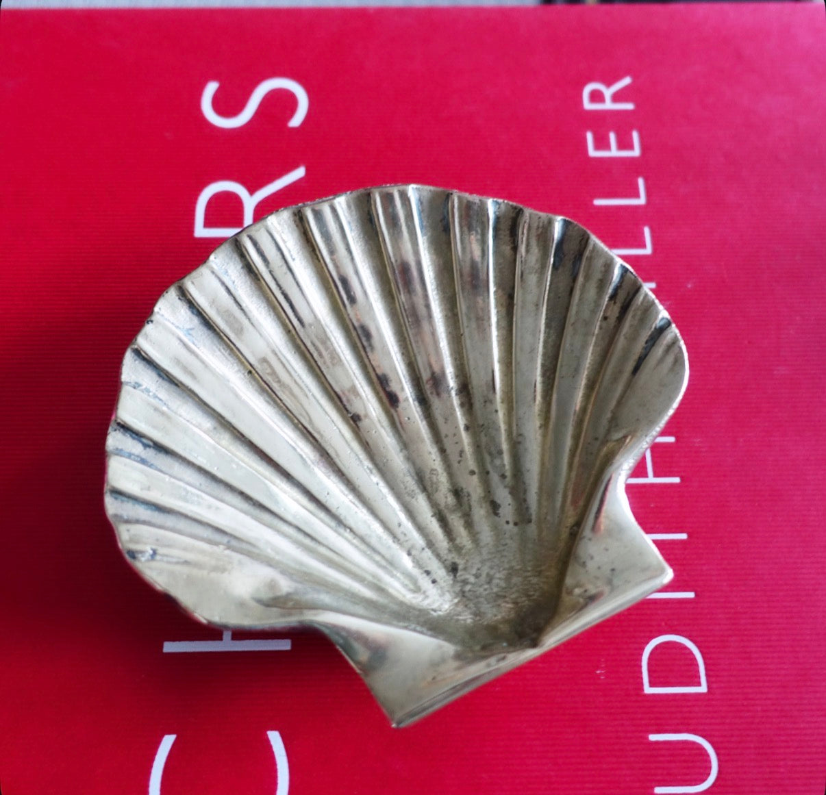 Brass scallop shell trinket dish
