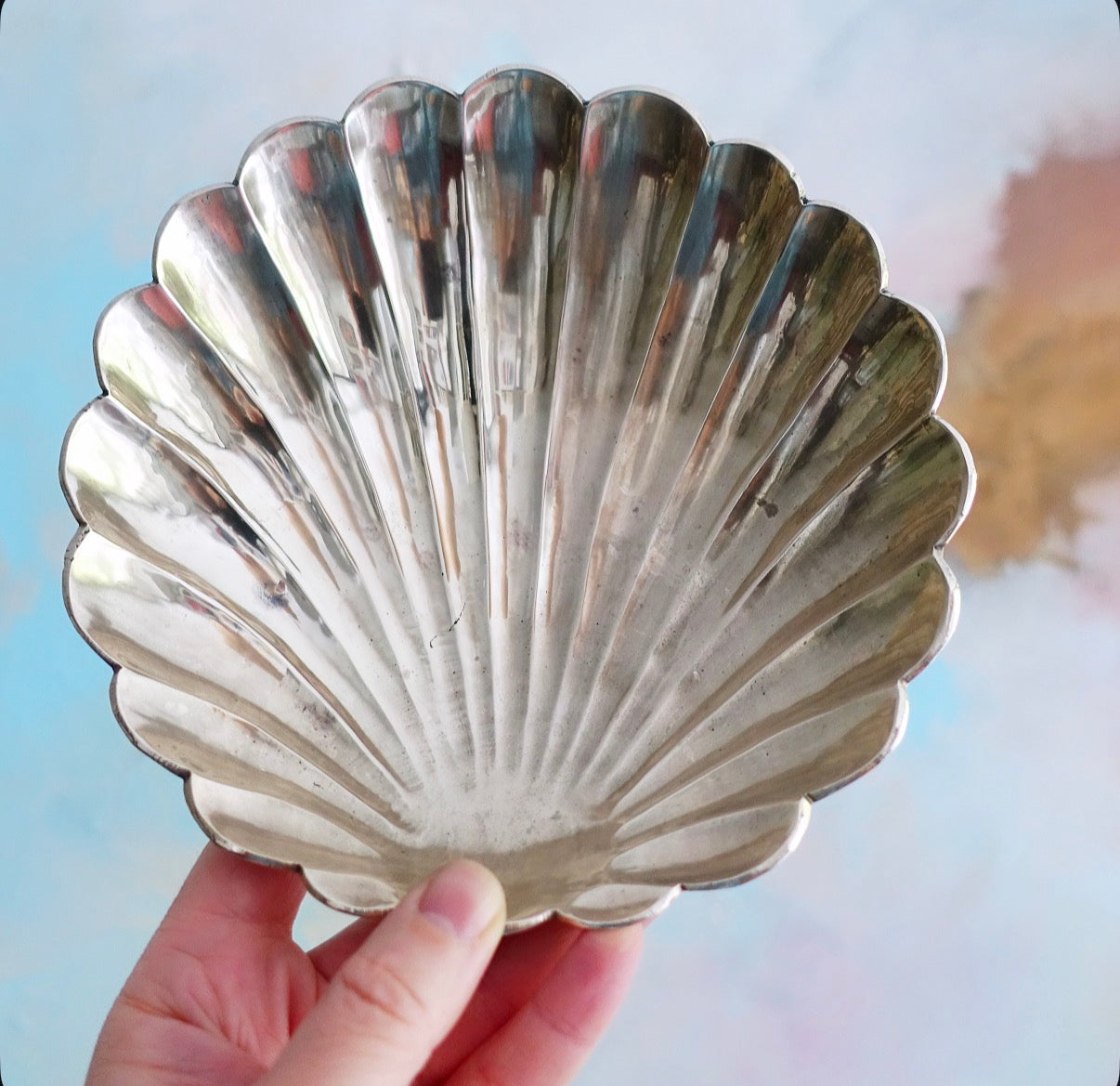 Medium Hollywood regency brass shell trinket dish