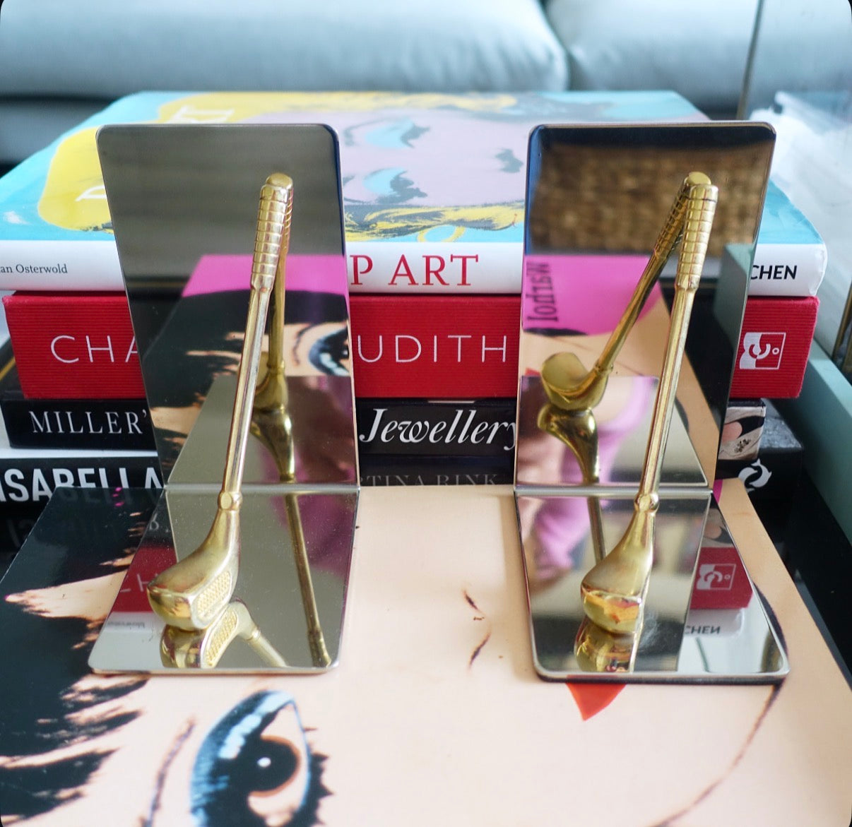 Golf club bookends