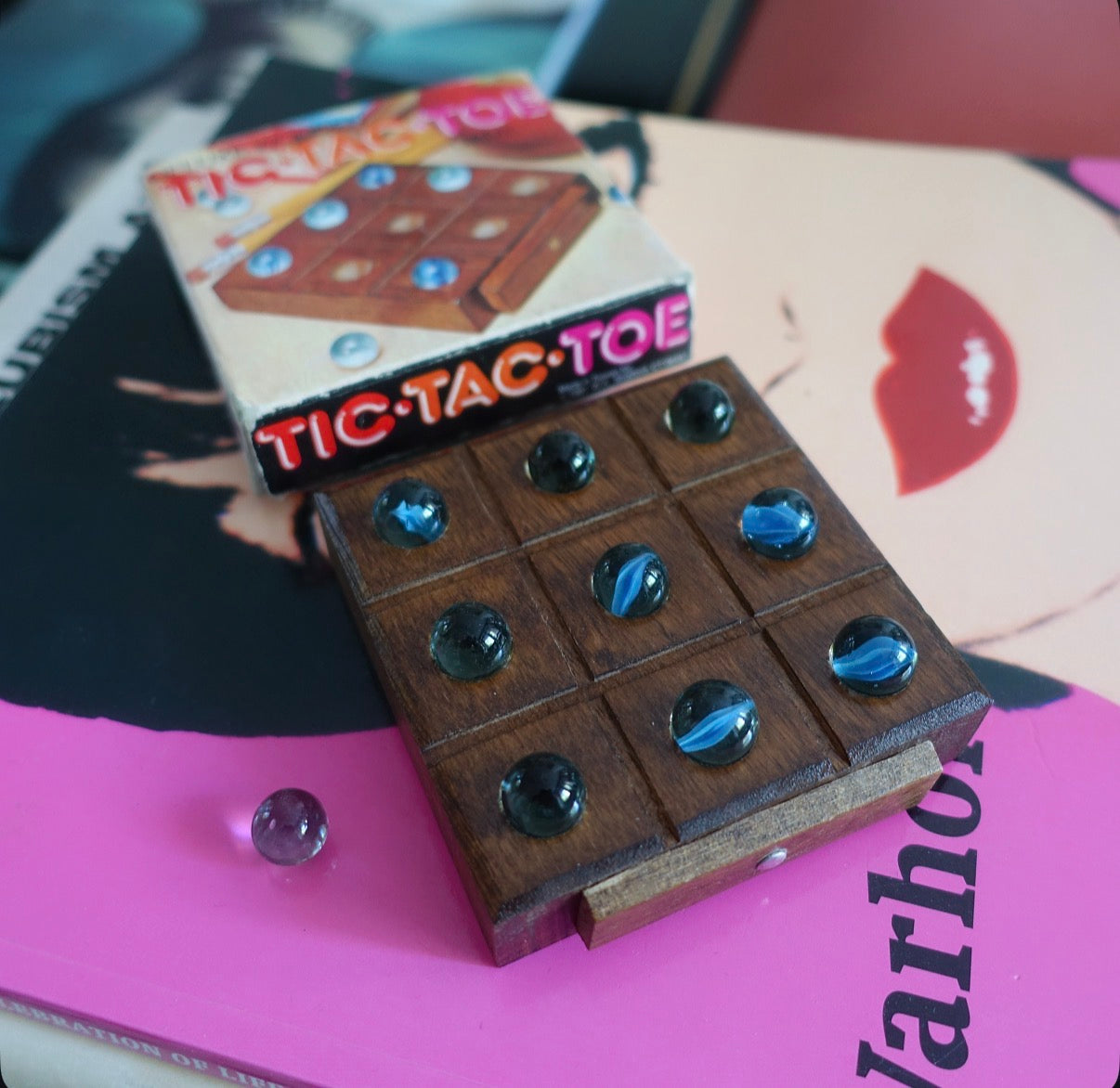 Miniature tic tac toe game set