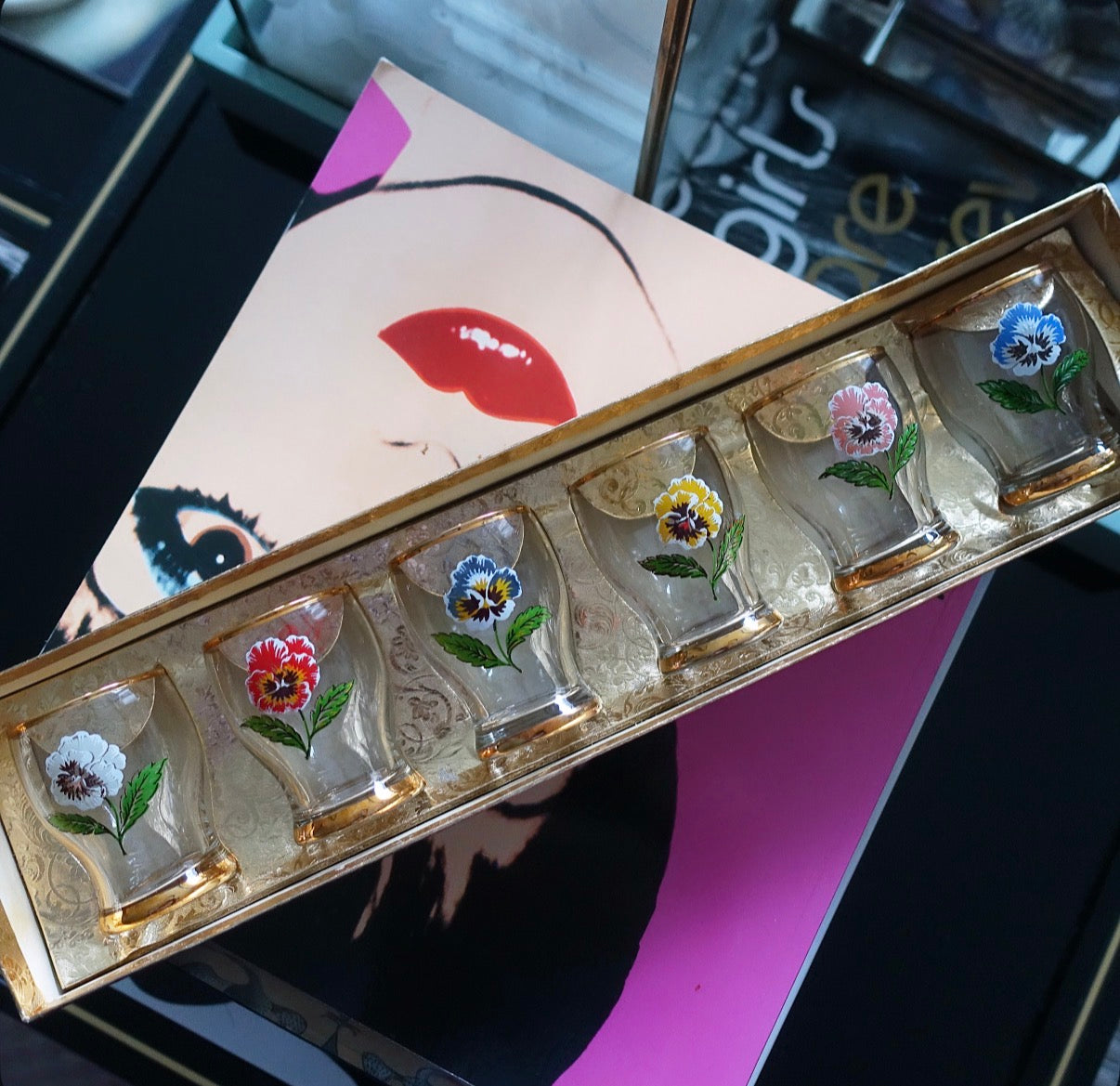 Flower shot glass set