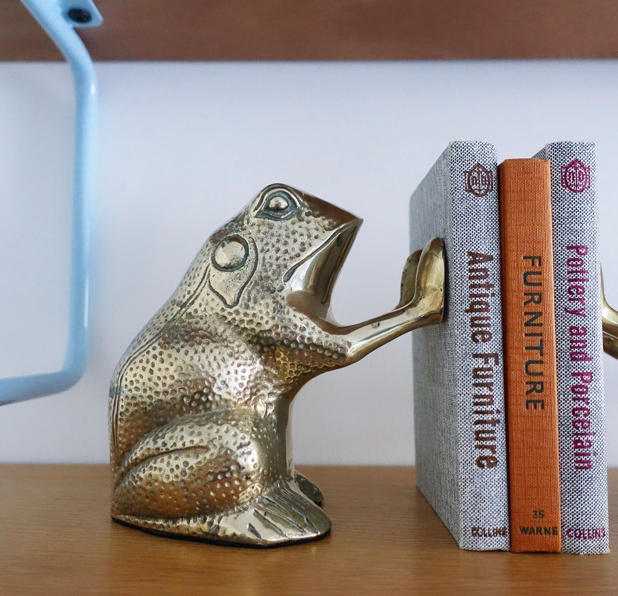Brass frog bookends