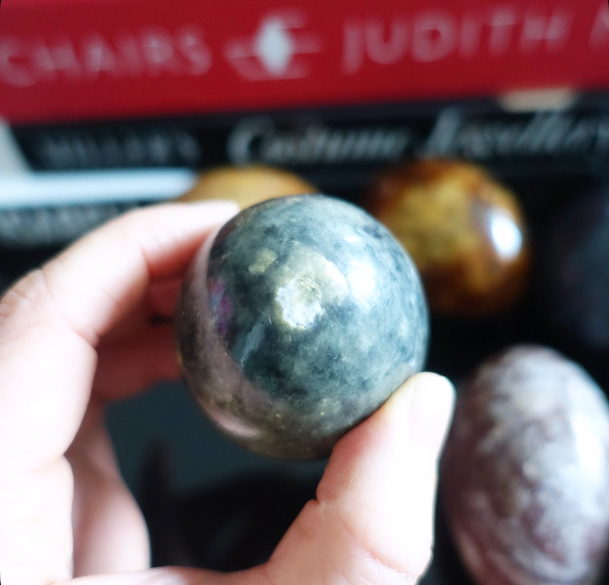 Assorted stone egg set