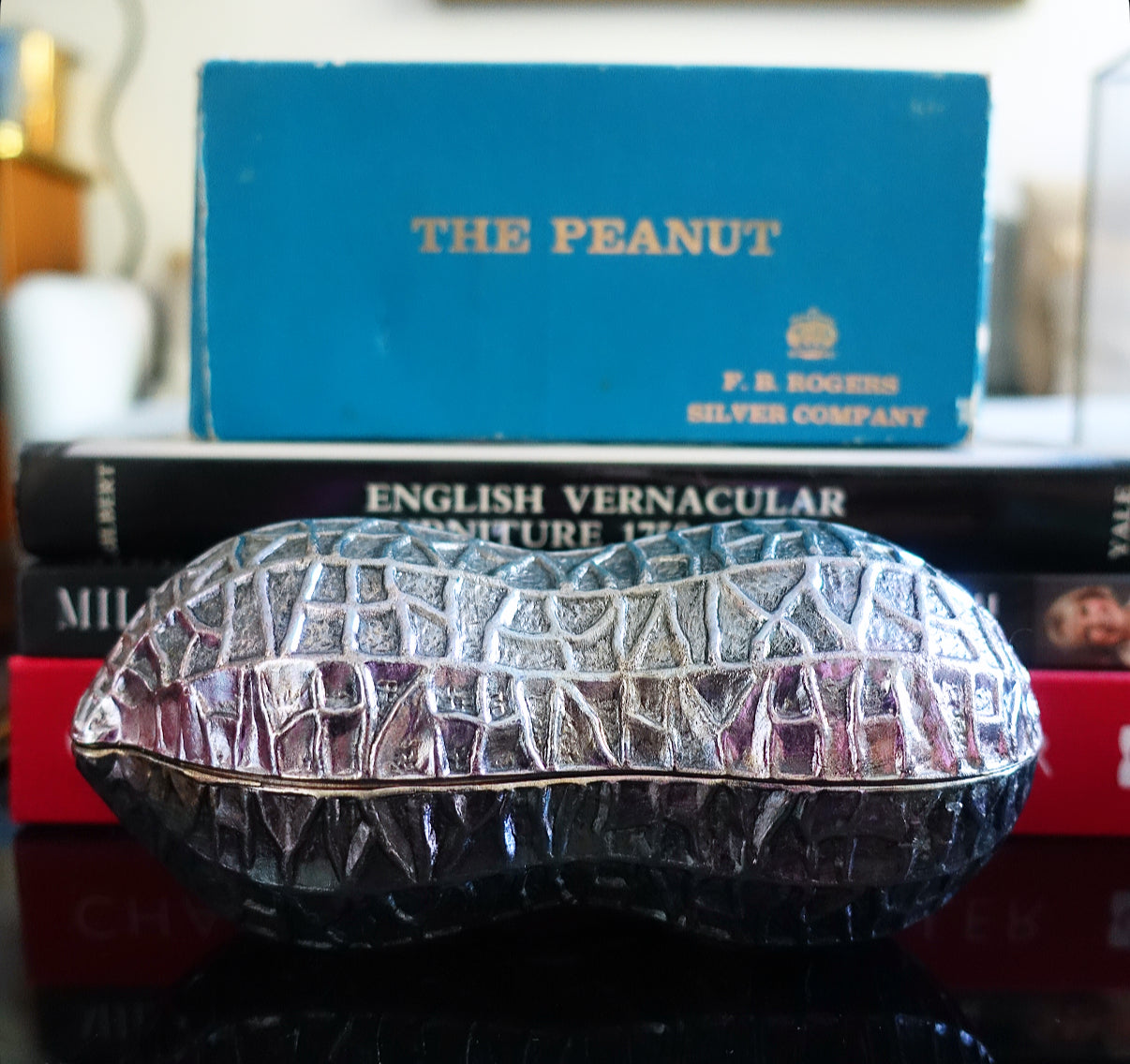 Giant peanut container