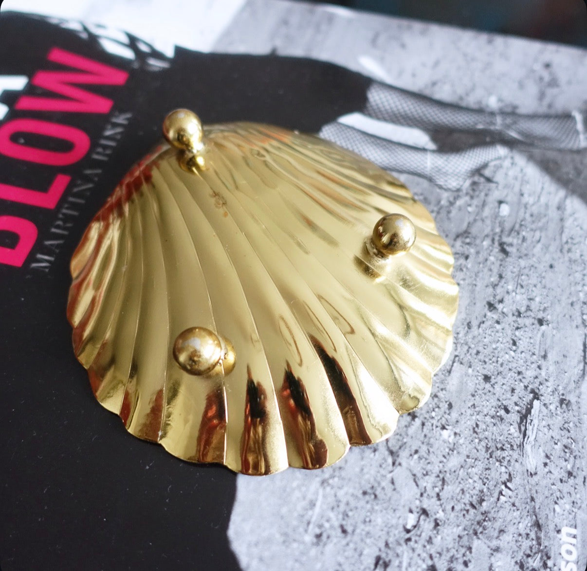 Small slim brass scallop shell dish