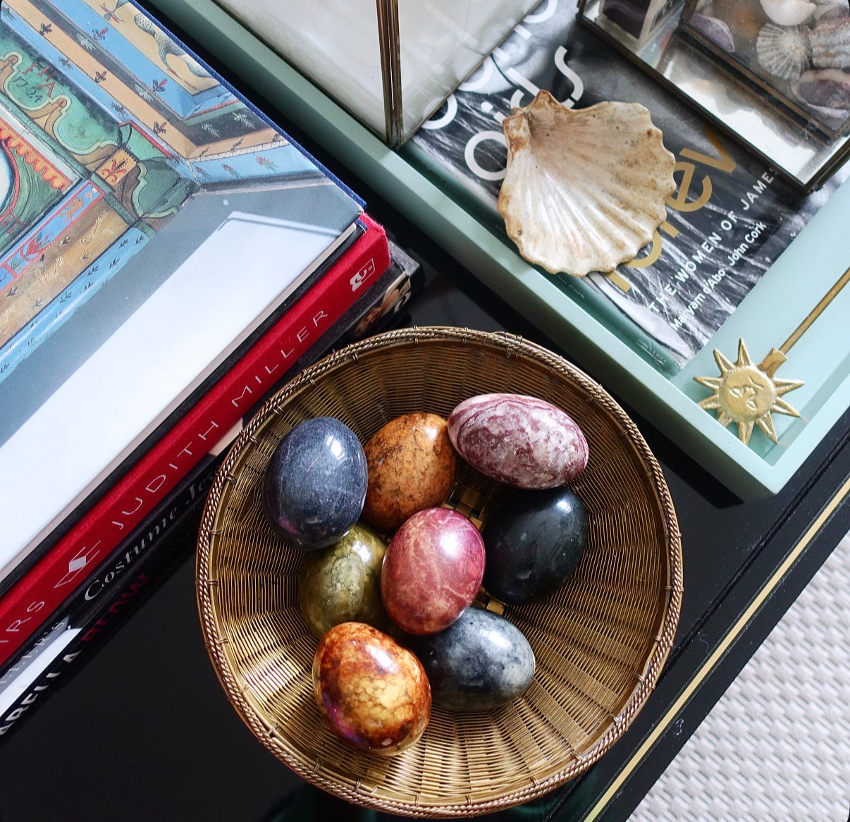 Assorted stone egg set