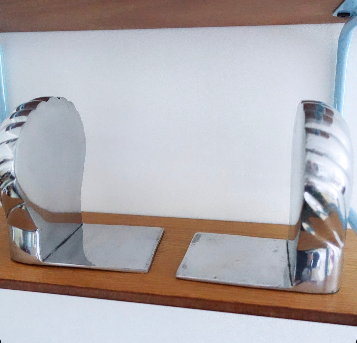 Pair of large aluminium scallop shell bookends