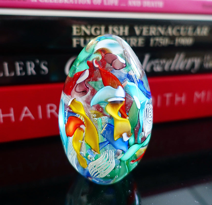 Bizantino Murano glass egg paperweight