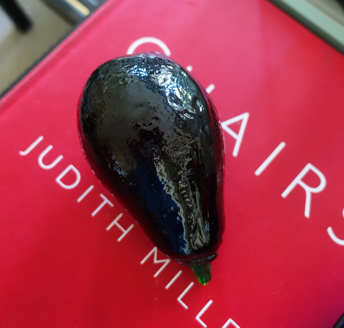 Art glass avocado