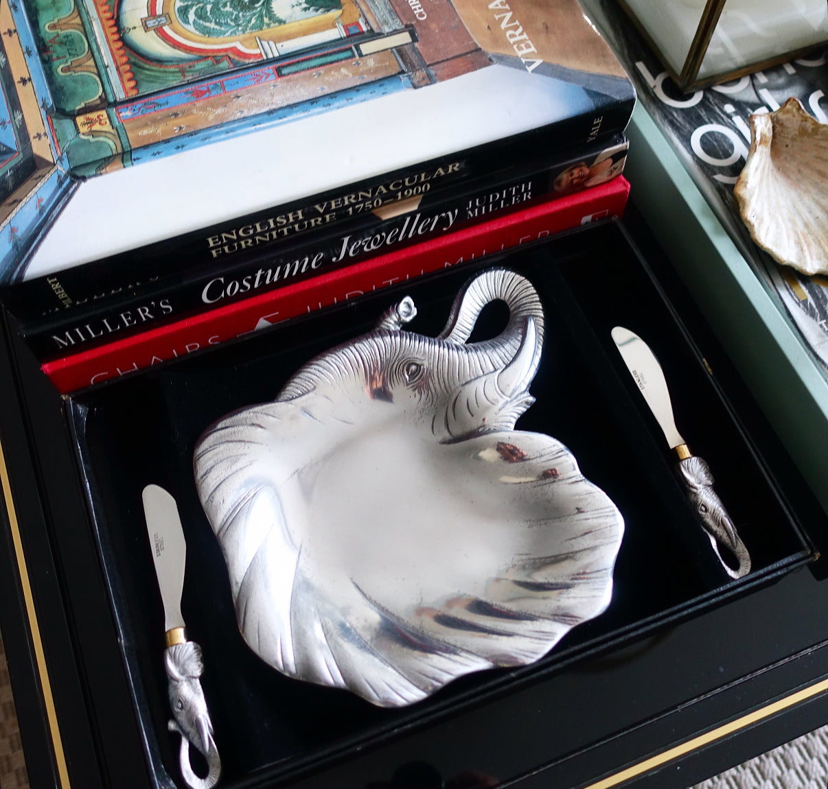 Arthur Court elephant plate set