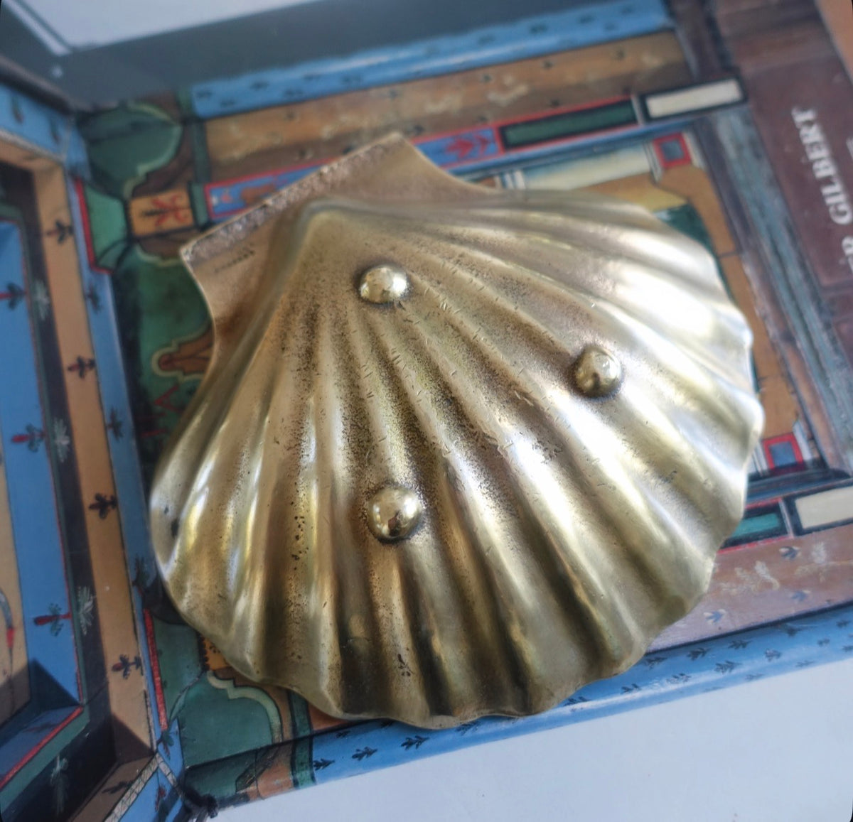 English Brass scallop shell trinket dish