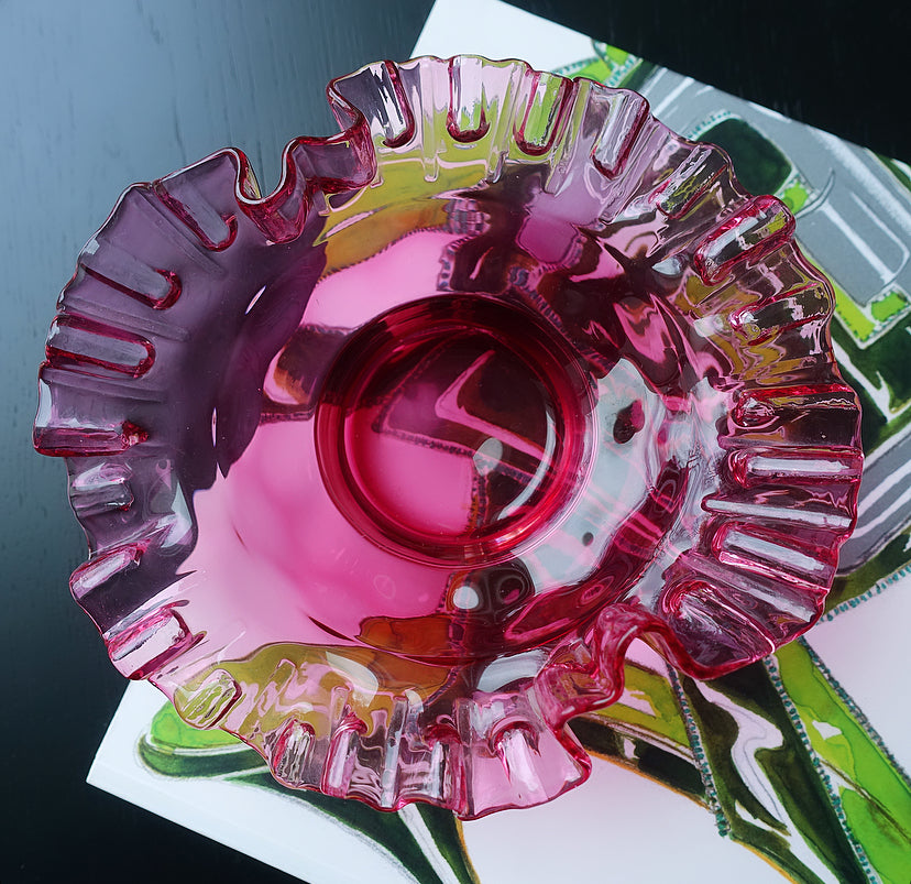 Pink frilled glass trinket dish