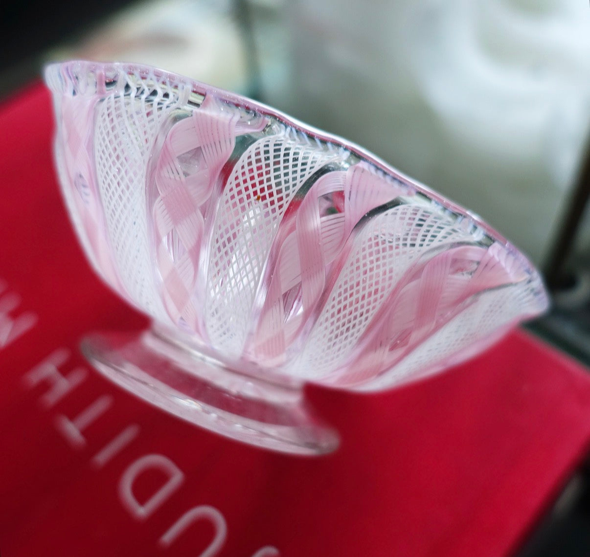 Pink & white Zanfirico Murano bowl