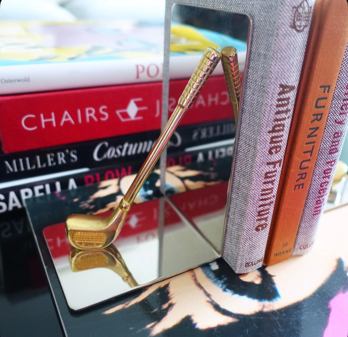 Golf club bookends