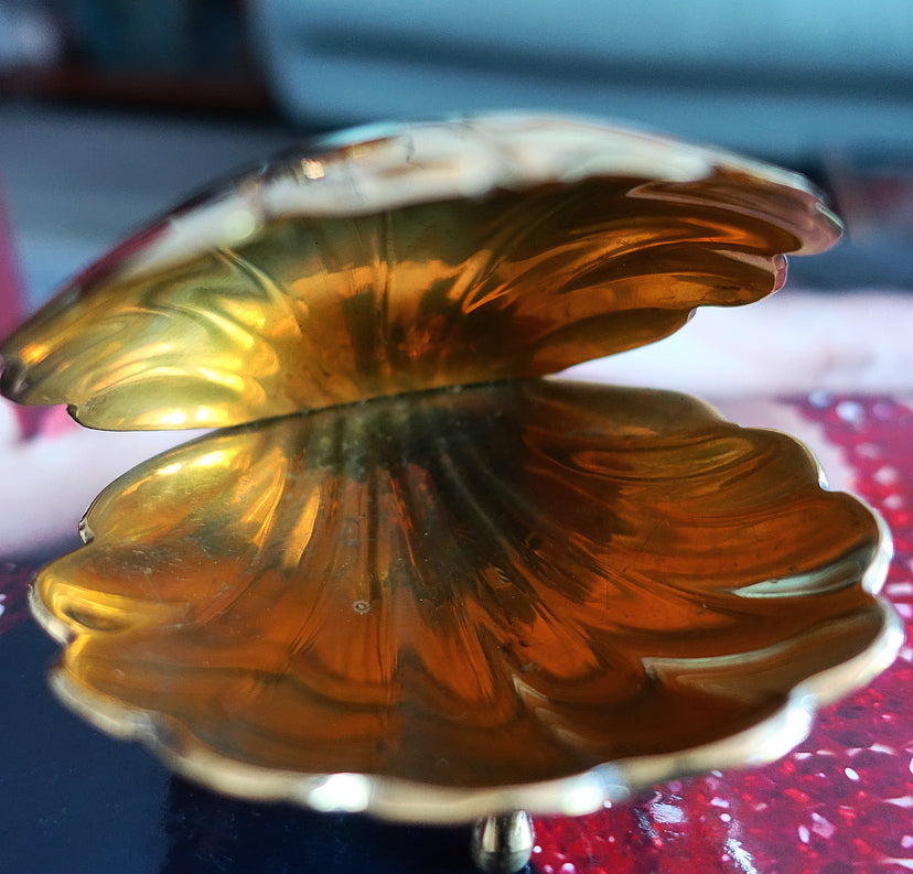 Brass clam shell trinket dish