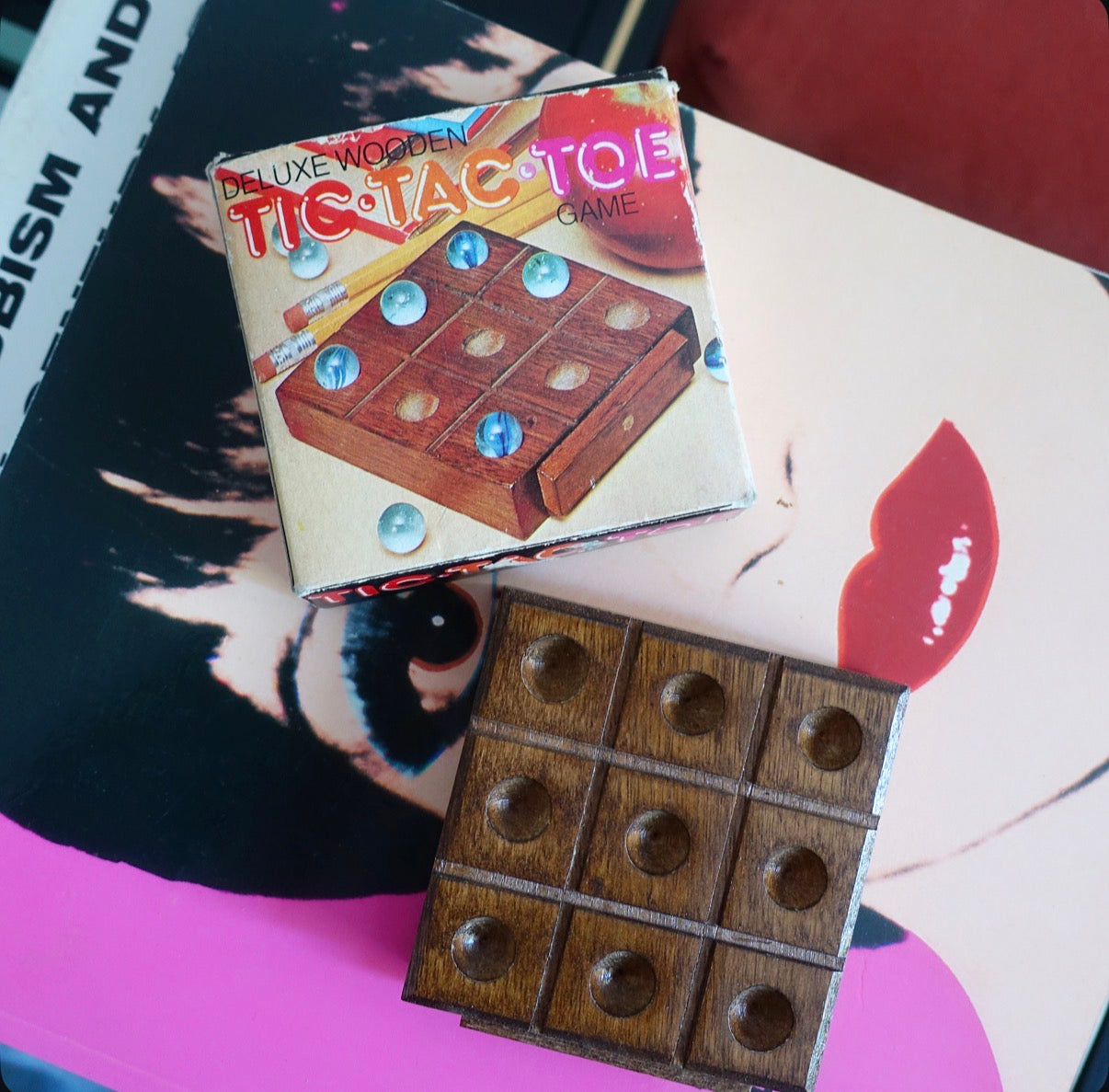 Miniature tic tac toe game set