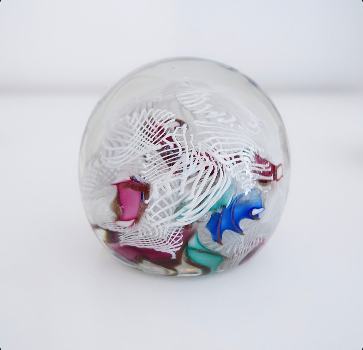 Bizantino Murano glass paperweight (A)