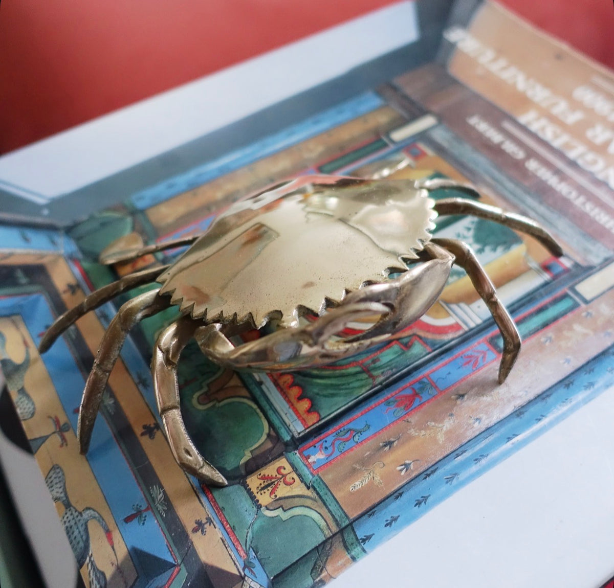 Decorative brass crab