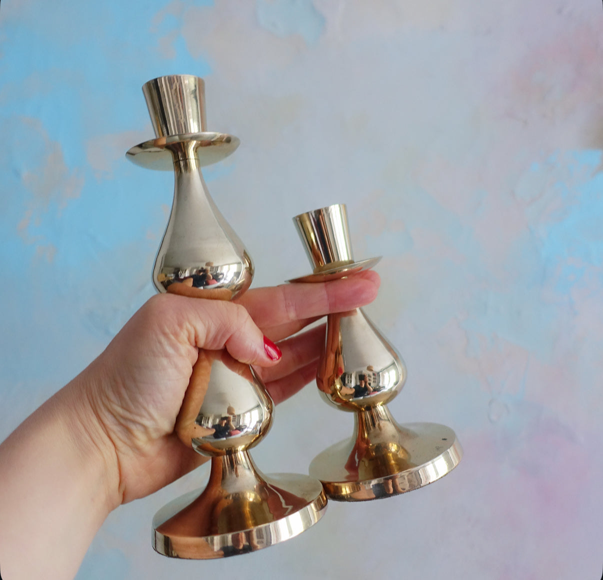 Brass teardrop candle holder set